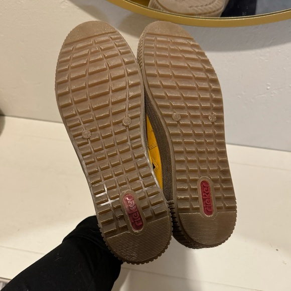 RIEKER Women’s Yellow Felicitas Chelsea Boots Size 10 42 - Picture 5 of 10